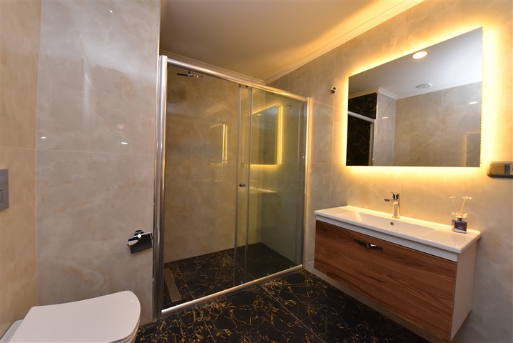 دوبلكس باطلالة بحرية مباشرة - 4 غرف وصالة - ضمن مجمع سكني - في مهموتلار / الانيا 