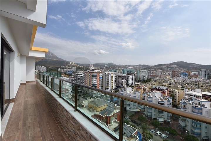 دوبلكس باطلالة بحرية مباشرة - 4 غرف وصالة - ضمن مجمع سكني - في مهموتلار / الانيا 