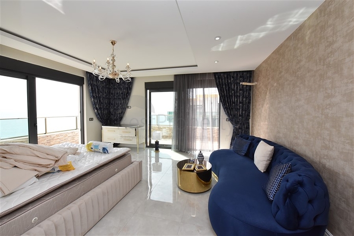 دوبلكس باطلالة بحرية مباشرة - 4 غرف وصالة - ضمن مجمع سكني - في مهموتلار / الانيا 