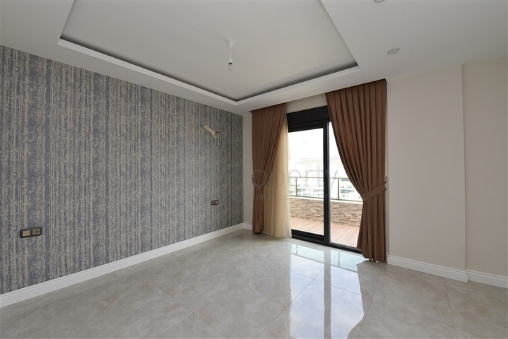 دوبلكس باطلالة بحرية مباشرة - 4 غرف وصالة - ضمن مجمع سكني - في مهموتلار / الانيا 