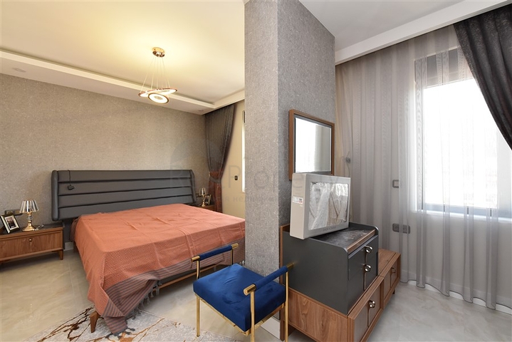 دوبلكس باطلالة بحرية مباشرة - 4 غرف وصالة - ضمن مجمع سكني - في مهموتلار / الانيا 