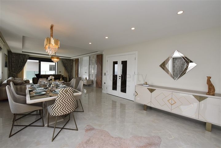 دوبلكس باطلالة بحرية مباشرة - 4 غرف وصالة - ضمن مجمع سكني - في مهموتلار / الانيا 