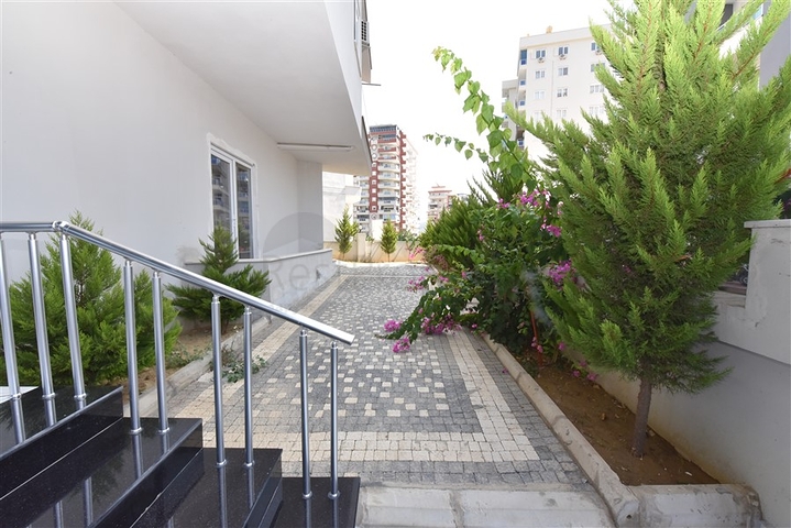 شقة جديدة وبسعر مناسب - غرفة وصالة مفروشة - في مهموتلار / الانيا 