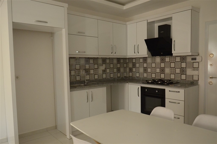 شقة غرفة وصالة - ضمن مجمع حديث - يضم كافة الخدمات - في منطقة مهموتلار / الانيا 