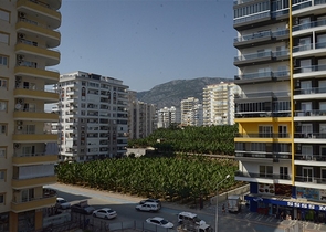 شقة غرفة وصالة - ضمن مجمع حديث - يضم كافة الخدمات - في منطقة مهموتلار / الانيا 