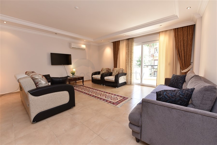 شقة نظيفة مريحة في وسط منطقة أوبا