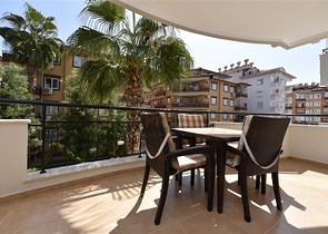 شقة نظيفة مريحة في وسط منطقة أوبا