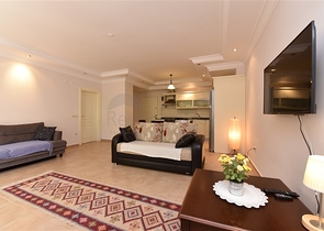 شقة نظيفة مريحة في وسط منطقة أوبا