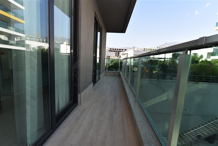 ضمن مجمع اول صف على البحر - شقة غرفتين وصالة - مفروشة - في كارجي جاك / الانيا 