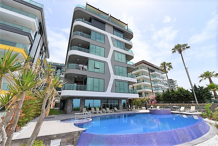 ضمن مجمع اول صف على البحر - شقة غرفتين وصالة - مفروشة - في كارجي جاك / الانيا 