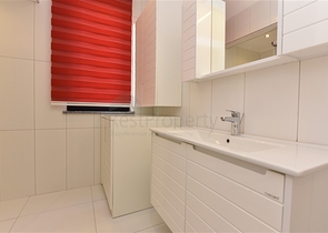 ضمن مجمع اول صف على البحر - شقة غرفتين وصالة - مفروشة - في كارجي جاك / الانيا 