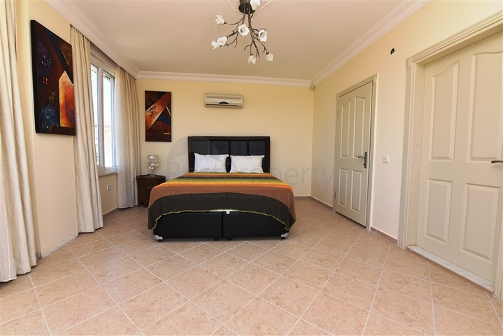 اطلالة بحر -فيلا مستقلة مع مسبح - بسعر منافس - كارجي جاك / الانيا 