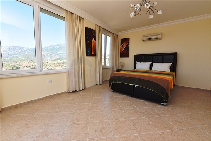 اطلالة بحر -فيلا مستقلة مع مسبح - بسعر منافس - كارجي جاك / الانيا 