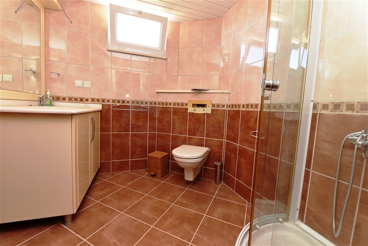 اطلالة بحر -فيلا مستقلة مع مسبح - بسعر منافس - كارجي جاك / الانيا 