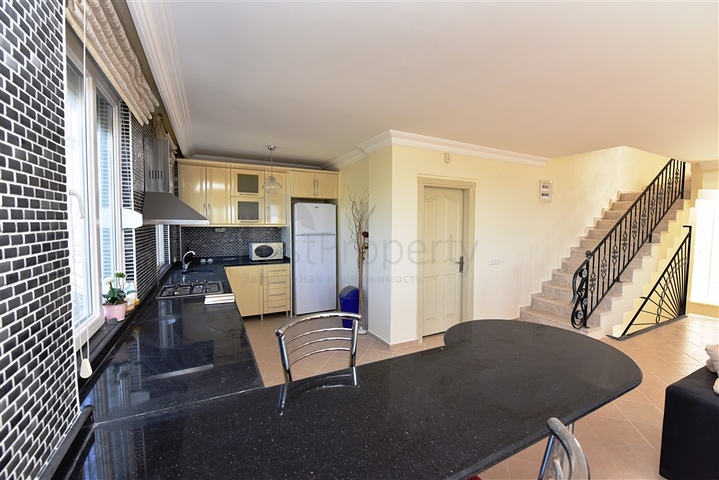 اطلالة بحر -فيلا مستقلة مع مسبح - بسعر منافس - كارجي جاك / الانيا 