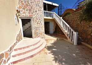 اطلالة بحر -فيلا مستقلة مع مسبح - بسعر منافس - كارجي جاك / الانيا 