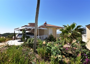 اطلالة بحر -فيلا مستقلة مع مسبح - بسعر منافس - كارجي جاك / الانيا 