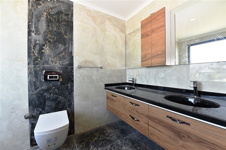 اطلالة بحر - دوبلكس 4 غرف - ضمن مجمع 5 نجوم - في مهموتلار / الانيا 