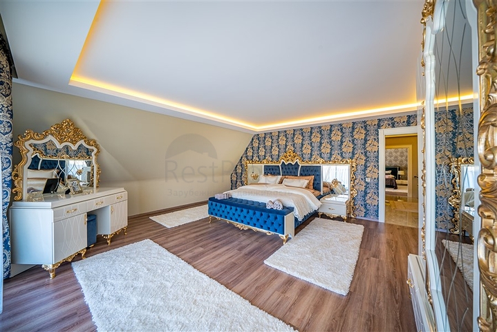 اطلالة بحر - دوبلكس فاخرة - ضمن مجمع 5 نجوم - كارجي جاك / الانيا 