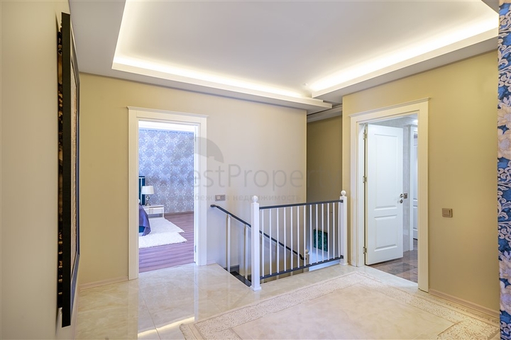 اطلالة بحر - دوبلكس فاخرة - ضمن مجمع 5 نجوم - كارجي جاك / الانيا 