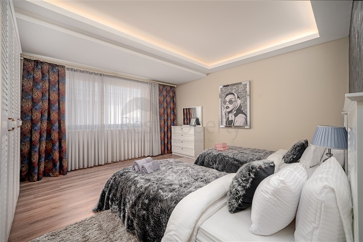 اطلالة بحر - دوبلكس فاخرة - ضمن مجمع 5 نجوم - كارجي جاك / الانيا 