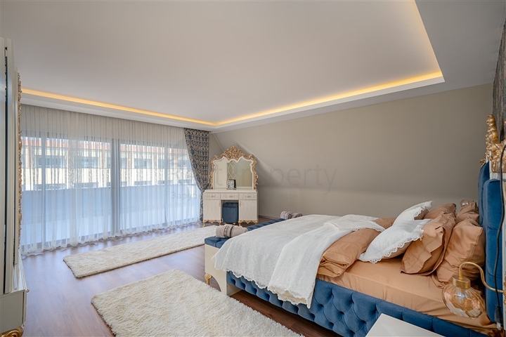 اطلالة بحر - دوبلكس فاخرة - ضمن مجمع 5 نجوم - كارجي جاك / الانيا 