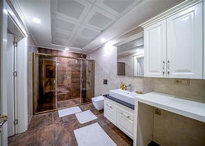 اطلالة بحر - دوبلكس فاخرة - ضمن مجمع 5 نجوم - كارجي جاك / الانيا 