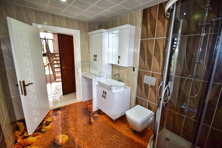 فيلا 4 + 1 في دوشمالتي انطاليا