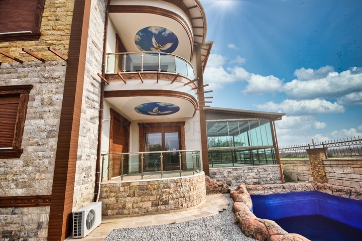 فيلا 4 + 1 في دوشمالتي انطاليا