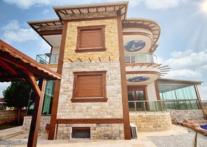 فيلا 4 + 1 في دوشمالتي انطاليا