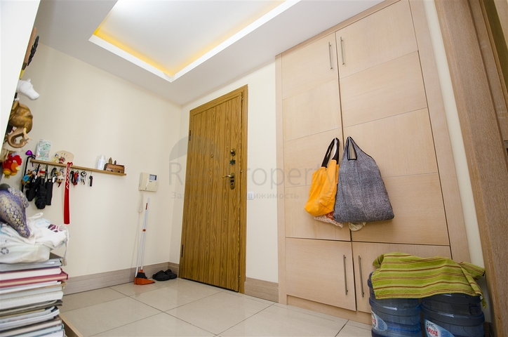 شقة واسعة 3 + 1 مطلة على البحر في كونيالتي