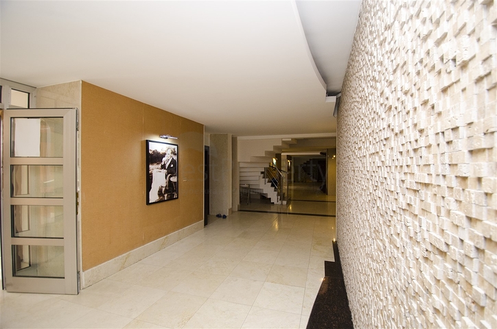 شقة واسعة 3 + 1 مطلة على البحر في كونيالتي