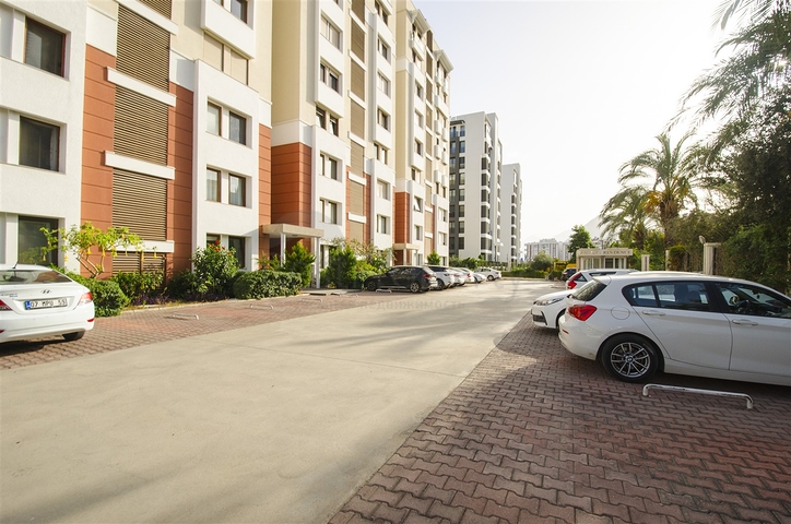 شقة واسعة 3 + 1 مطلة على البحر في كونيالتي