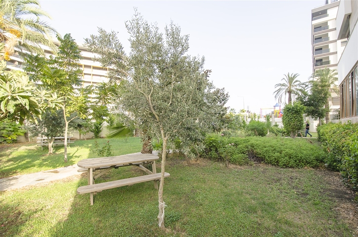 شقة واسعة 3 + 1 مطلة على البحر في كونيالتي