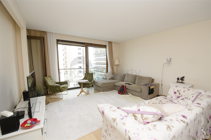 شقة واسعة 3 + 1 مطلة على البحر في كونيالتي