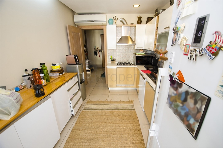 شقة واسعة 3 + 1 مطلة على البحر في كونيالتي