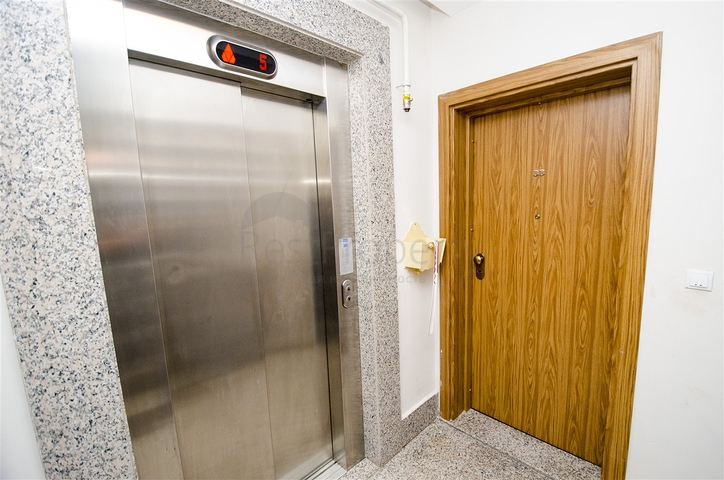 شقة واسعة 3 + 1 مطلة على البحر في كونيالتي