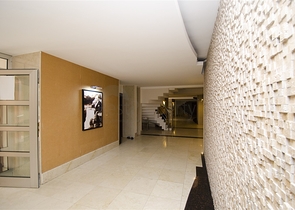 شقة واسعة 3 + 1 مطلة على البحر في كونيالتي