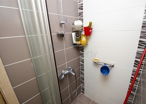 شقة واسعة 3 + 1 مطلة على البحر في كونيالتي