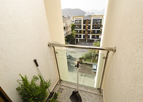 شقة واسعة 3 + 1 مطلة على البحر في كونيالتي