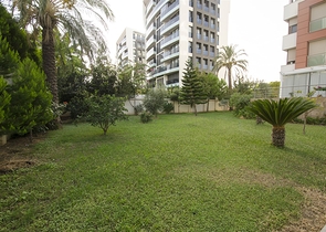 شقة واسعة 3 + 1 مطلة على البحر في كونيالتي