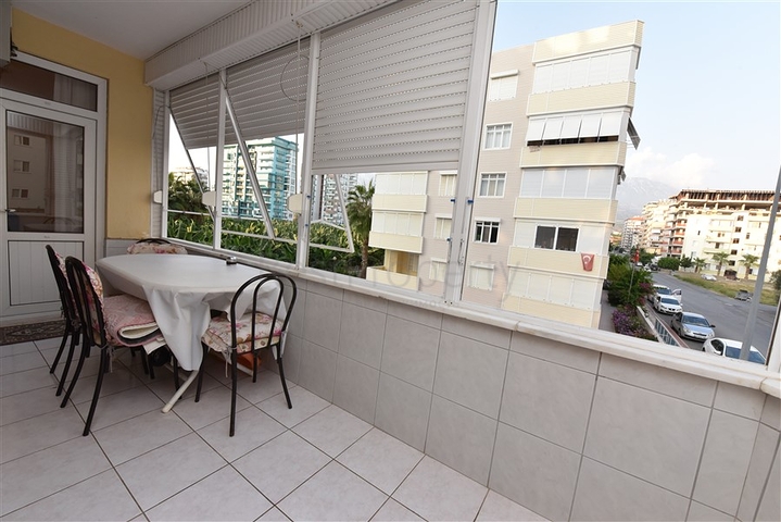 شقة غرفتين وصالة - مطبخ منفصل - مفروشة - في مهموتلار / الانيا 