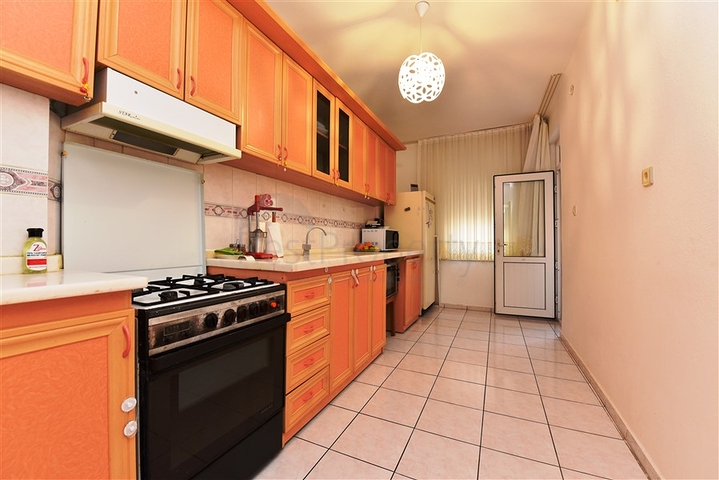 شقة غرفتين وصالة - مطبخ منفصل - مفروشة - في مهموتلار / الانيا 