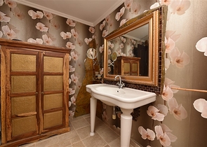 فيلا اطلالة بحر في الانيا - 4 غرف وصالة - ضمن مركز الانيا 