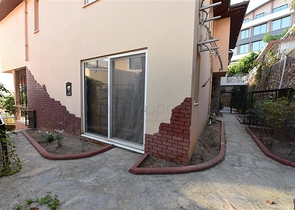 فيلا اطلالة بحر في الانيا - 4 غرف وصالة - ضمن مركز الانيا 