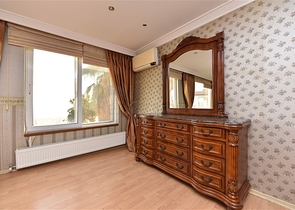 فيلا اطلالة بحر في الانيا - 4 غرف وصالة - ضمن مركز الانيا 