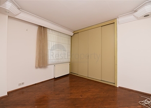 فيلا اطلالة بحر في الانيا - 4 غرف وصالة - ضمن مركز الانيا 