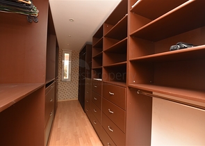 فيلا اطلالة بحر في الانيا - 4 غرف وصالة - ضمن مركز الانيا 