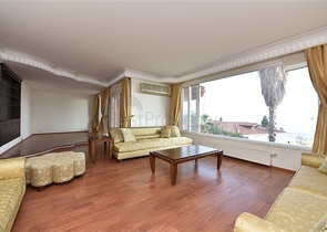 فيلا اطلالة بحر في الانيا - 4 غرف وصالة - ضمن مركز الانيا 