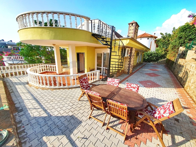 اطلالة بحر - فيلا مستقلة من تصميم 3 غرف وصالة - في كارجي جاك / الانيا 